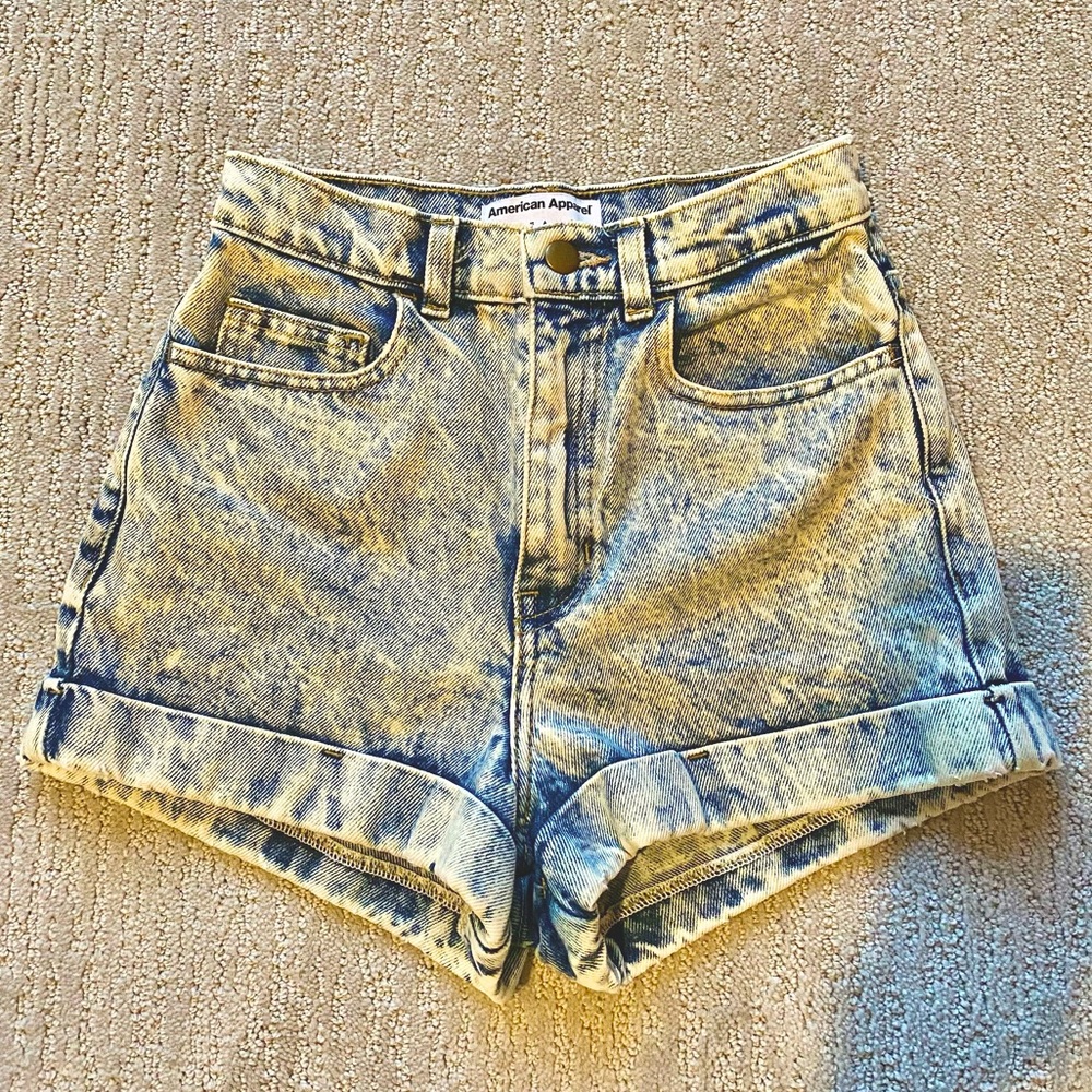 VINTAGE American Apparel High-Rise 90s Acid Wash Denim Shorts, Size 24W - Picture 3 of 6
